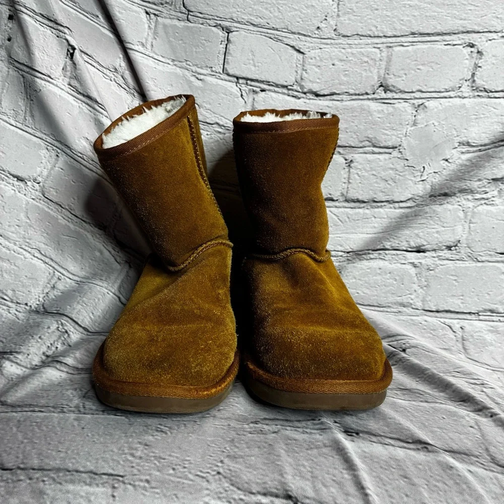 Koolaburra by UGG Koola Boots Girls Sz 4 Short Above Ankle Warm Suede Tan‎ Brown